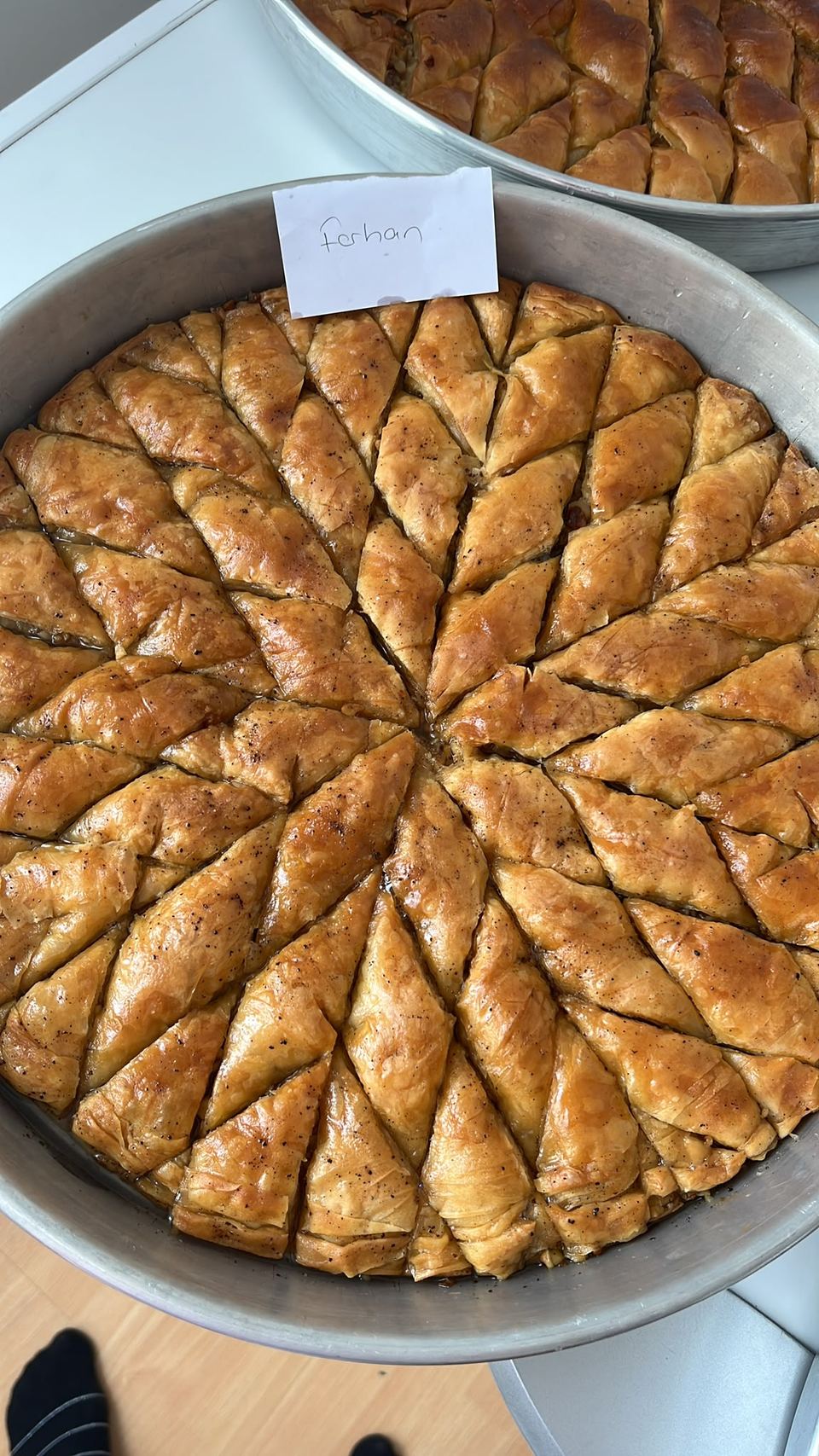 Ev mutfağında hazırlanmış cevizli baklava
